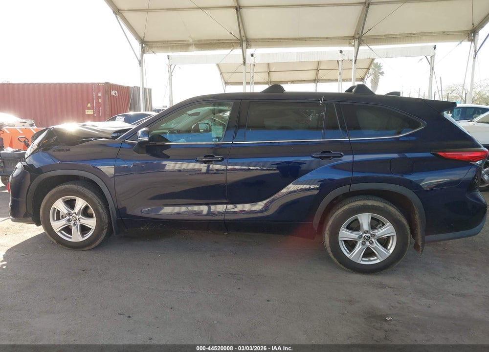 2022 TOYOTA HIGHLANDER LE VIN: 5TDBZRBH6NS584236
