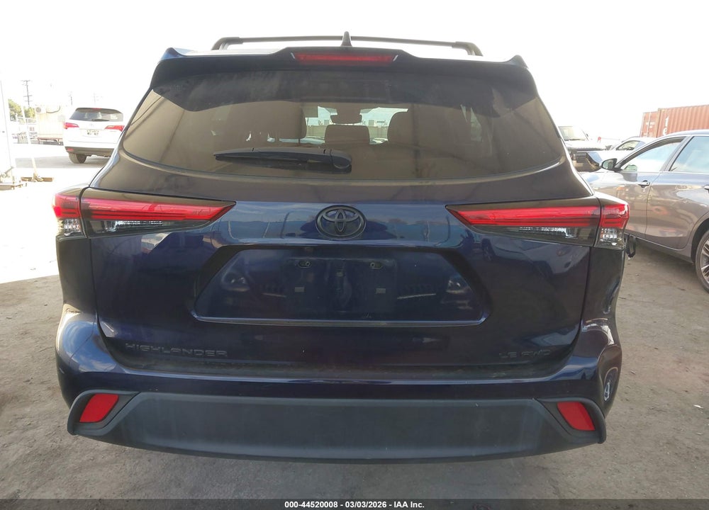 2022 TOYOTA HIGHLANDER LE VIN: 5TDBZRBH6NS584236