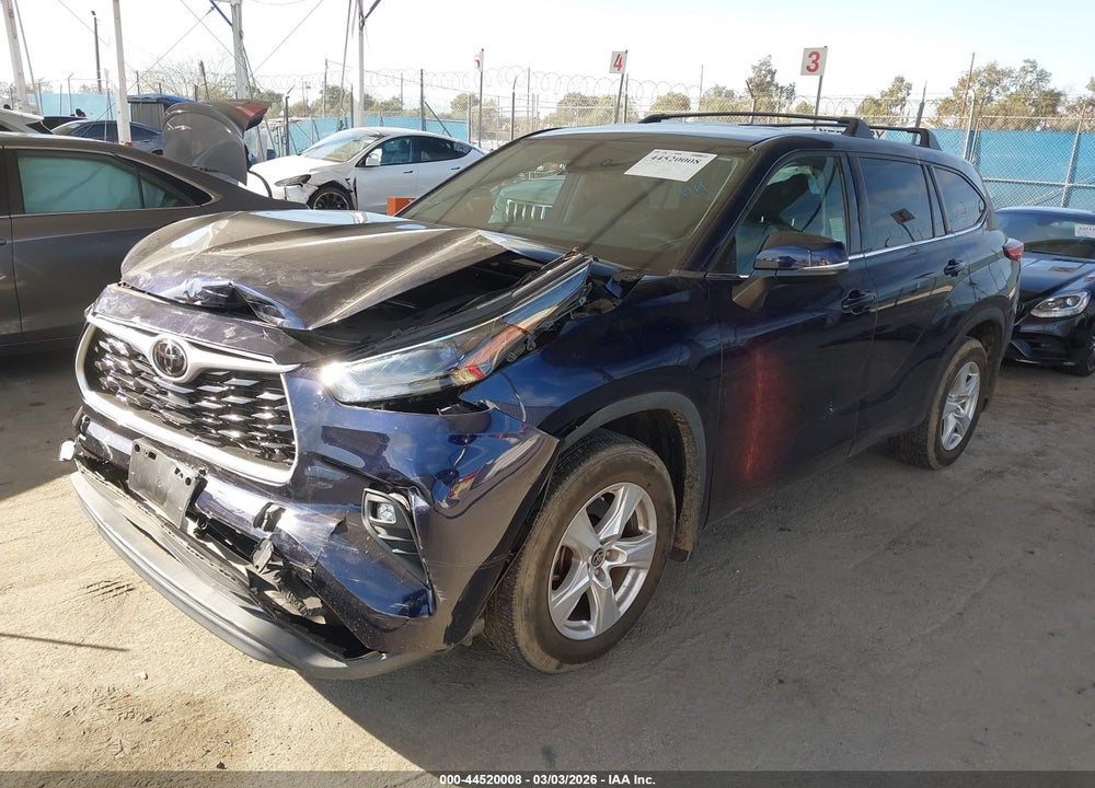 2022 TOYOTA HIGHLANDER LE VIN: 5TDBZRBH6NS584236