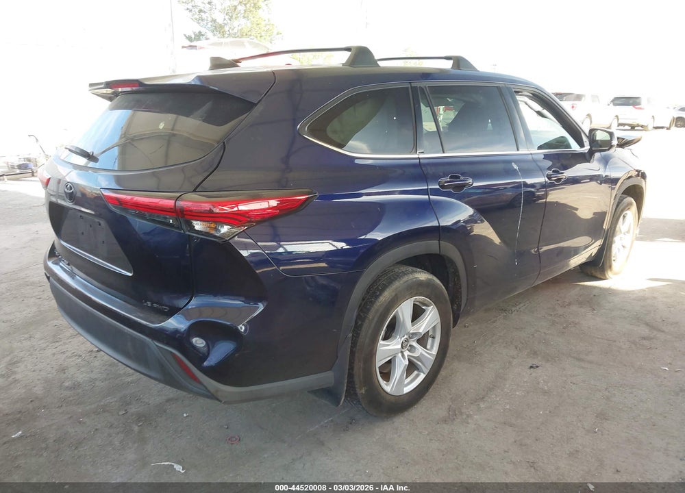 2022 TOYOTA HIGHLANDER LE VIN: 5TDBZRBH6NS584236