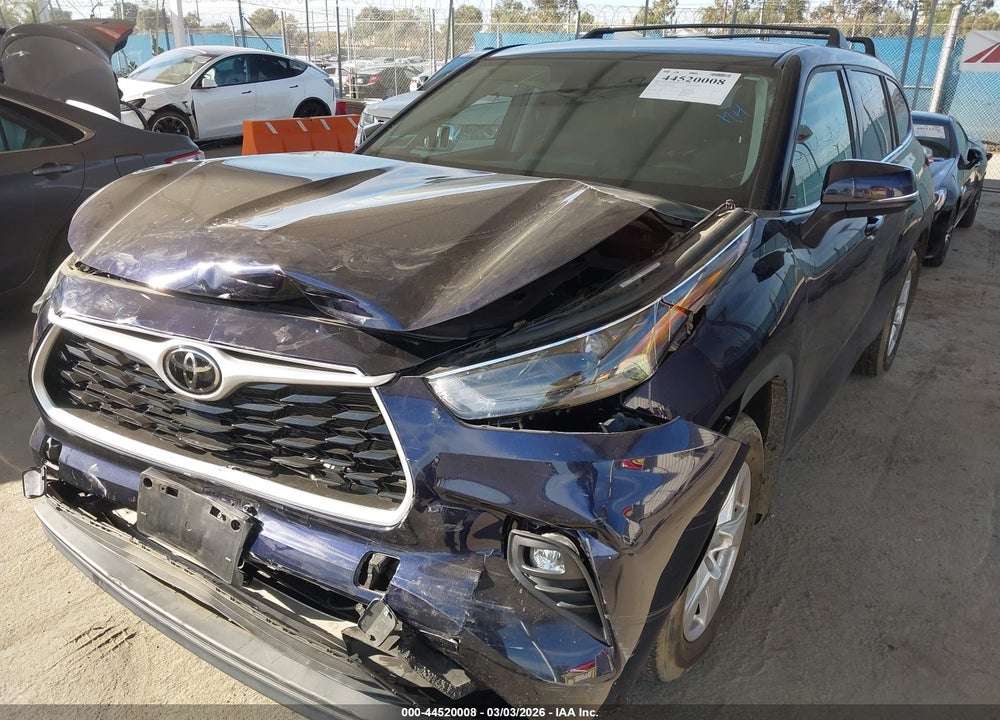 2022 TOYOTA HIGHLANDER LE VIN: 5TDBZRBH6NS584236