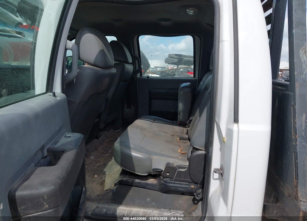 2013 FORD F-350 CHASSIS XL VIN: 1FD8W3GT0DEA62845