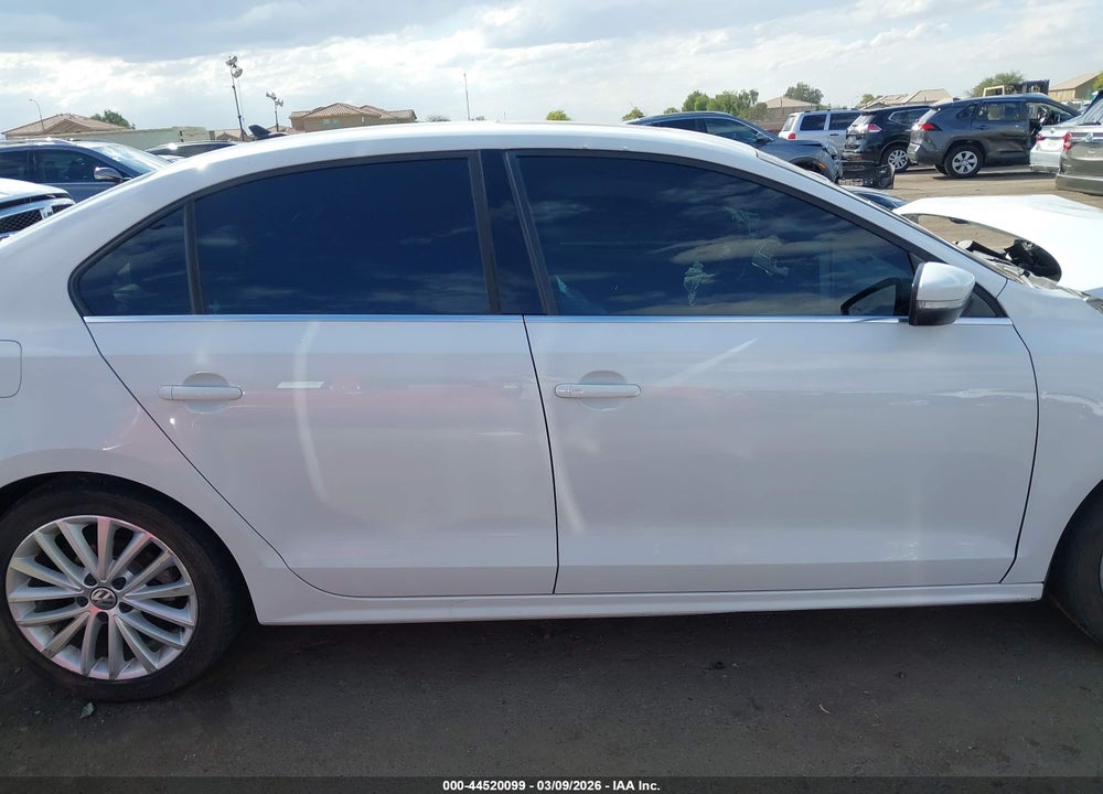 2015 VOLKSWAGEN JETTA 1.8T SE VIN: 3VWD17AJ5FM421391
