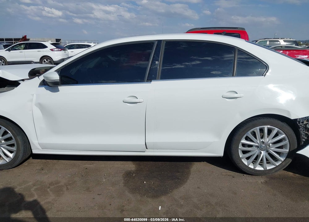 2015 VOLKSWAGEN JETTA 1.8T SE VIN: 3VWD17AJ5FM421391