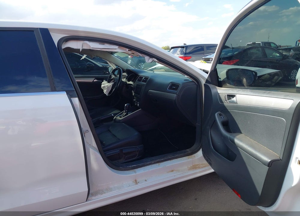 2015 VOLKSWAGEN JETTA 1.8T SE VIN: 3VWD17AJ5FM421391