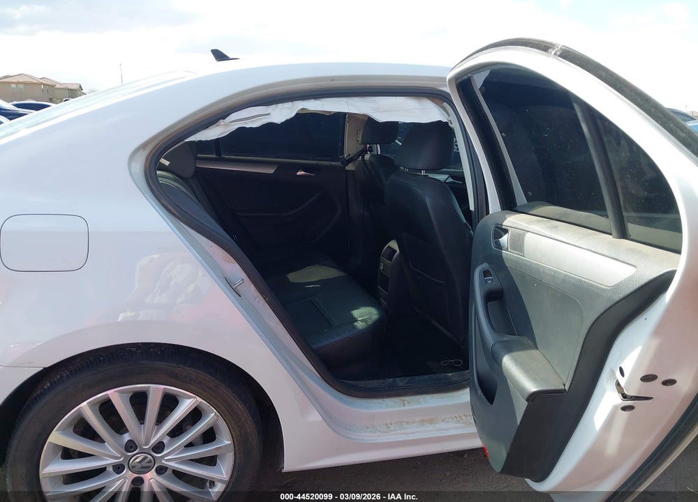 2015 VOLKSWAGEN JETTA 1.8T SE VIN: 3VWD17AJ5FM421391