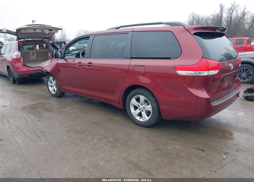 2013 TOYOTA SIENNA LE V6 7 PASSENGER AUTO ACCESS SEAT VIN: 5TDKK3DC4DS387034