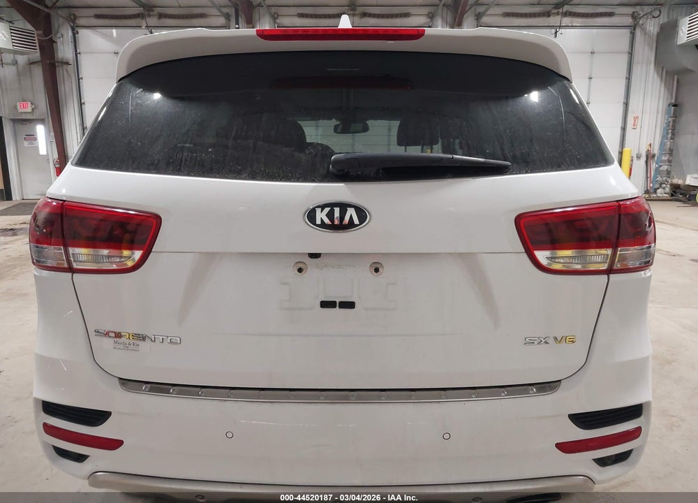 2018 KIA SORENTO 3.3L SX VIN: 5XYPKDA54JG384967