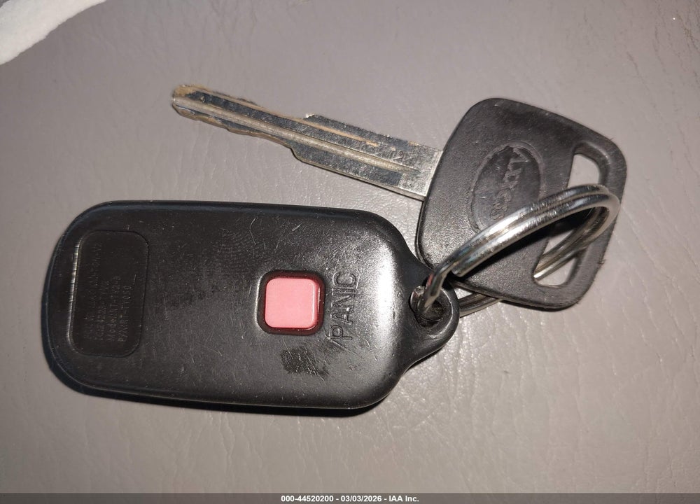 2004 TOYOTA AVALON XL VIN: 4T1BF28B94U350553