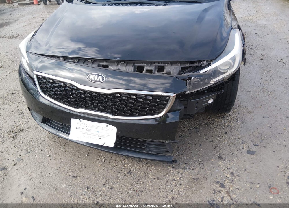 2017 KIA FORTE LX VIN: 3KPFK4A71HE044440