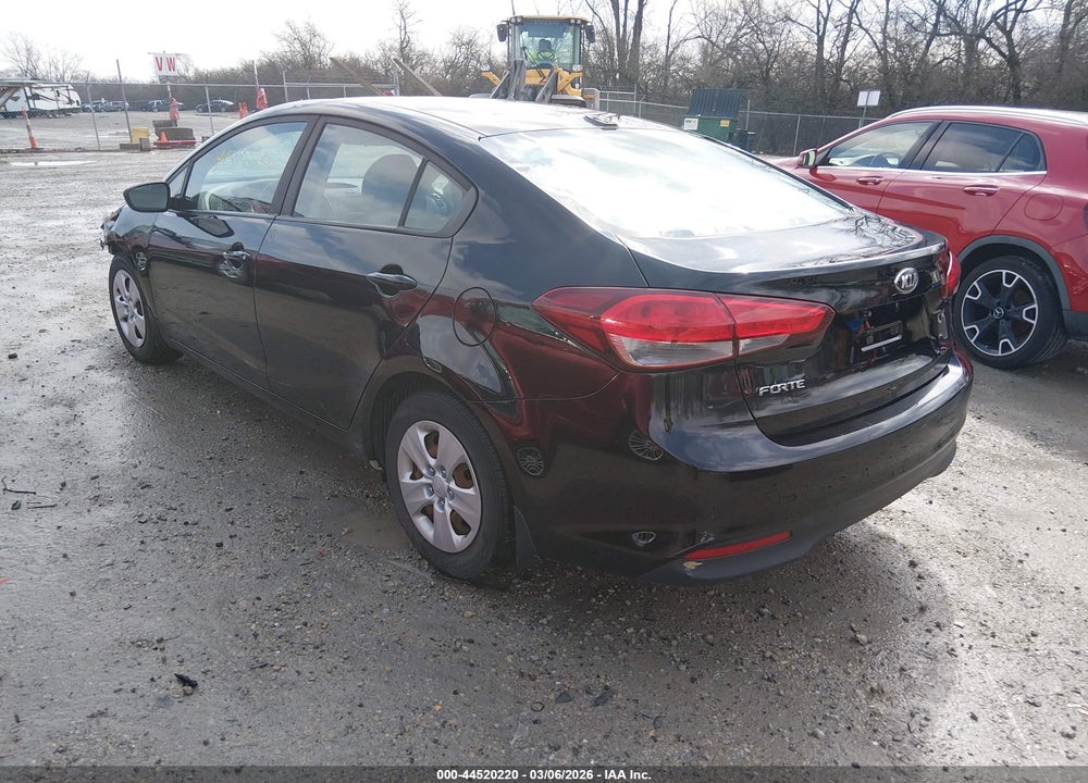2017 KIA FORTE LX VIN: 3KPFK4A71HE044440