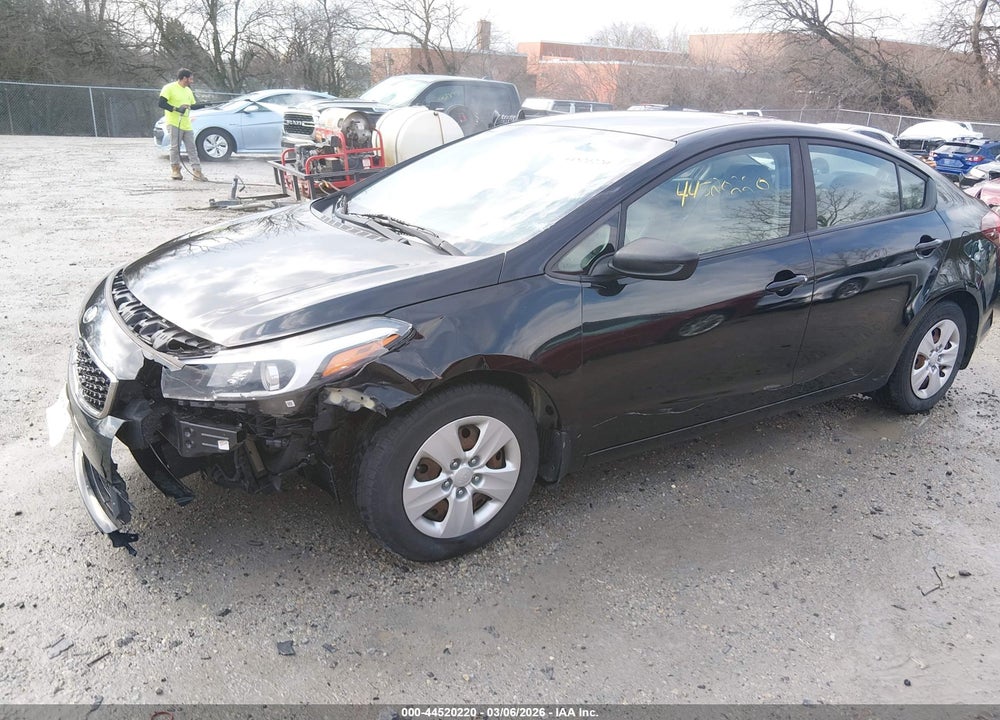 2017 KIA FORTE LX VIN: 3KPFK4A71HE044440