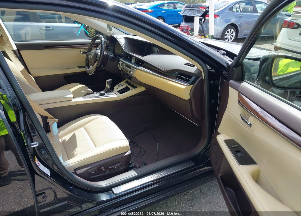 2016 LEXUS ES 350 VIN: JTHBK1GG9G2216132