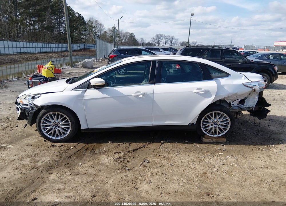 2012 FORD FOCUS SEL VIN: 1FAHP3H22CL383082