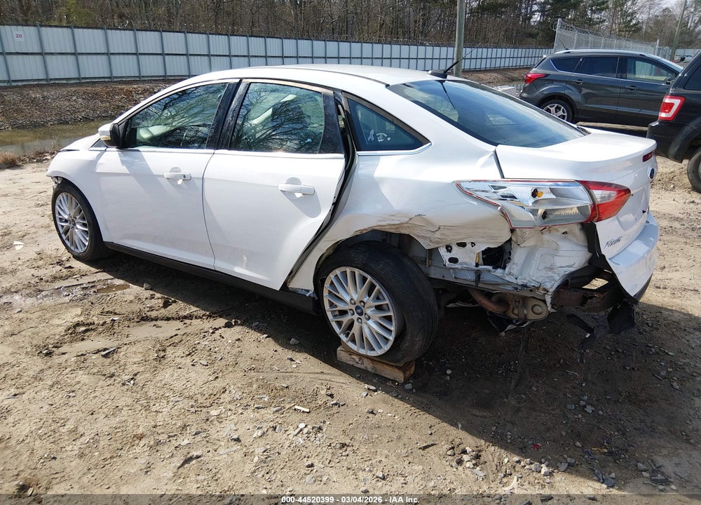 2012 FORD FOCUS SEL VIN: 1FAHP3H22CL383082