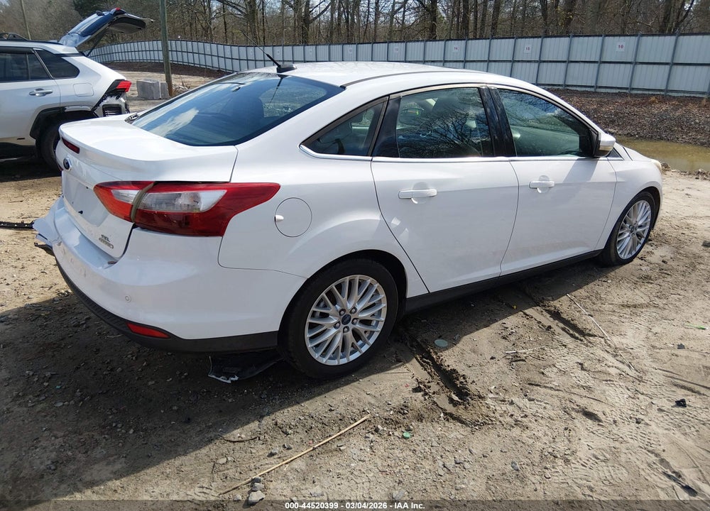 2012 FORD FOCUS SEL VIN: 1FAHP3H22CL383082