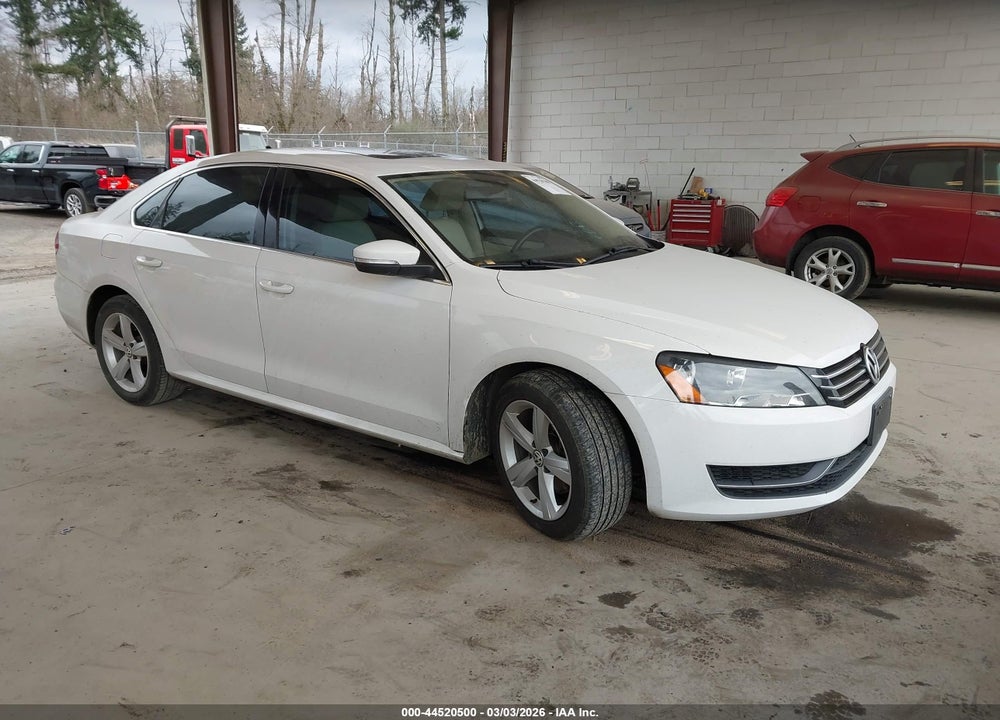 2013 VOLKSWAGEN PASSAT 2.5L SE VIN: 1VWBP7A35DC094223