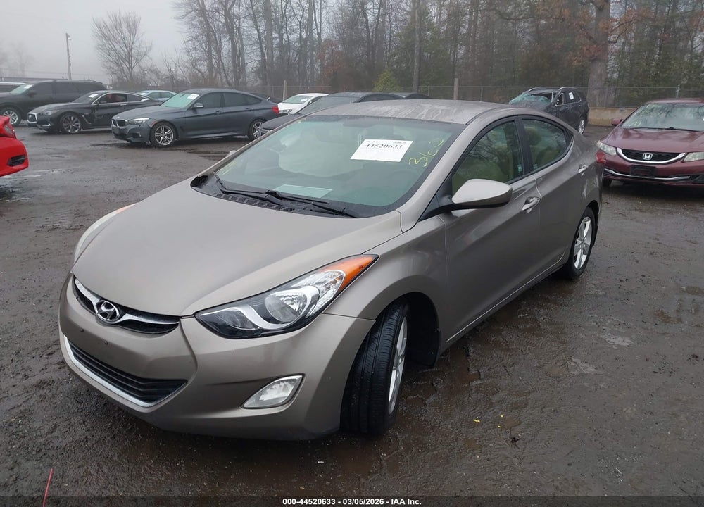2013 HYUNDAI ELANTRA GLS VIN: 5NPDH4AE1DH272657