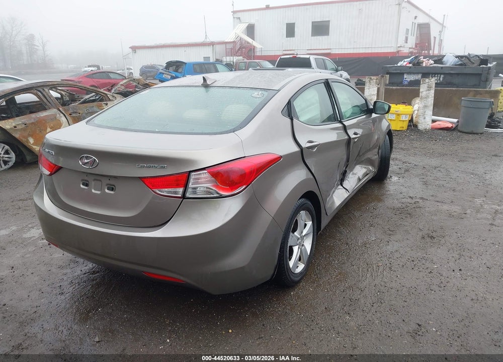 2013 HYUNDAI ELANTRA GLS VIN: 5NPDH4AE1DH272657