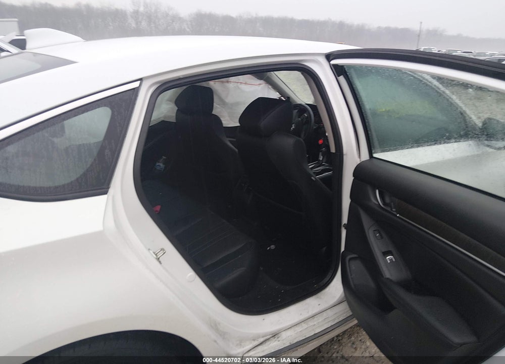2018 HONDA ACCORD TOURING VIN: 1HGCV1F9XJA140354