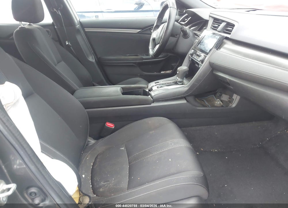 2018 HONDA CIVIC EX VIN: SHHFK7H5XJU403921