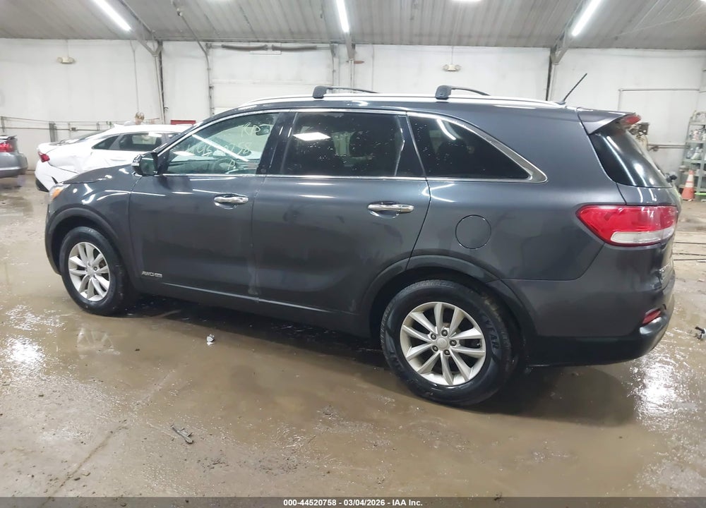 2017 KIA SORENTO 3.3L LX VIN: 5XYPGDA56HG329996