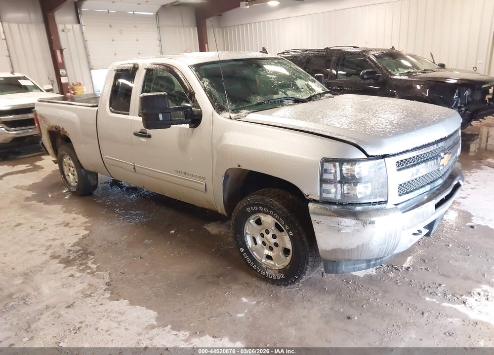 2013 CHEVROLET SILVERADO 1500 LT VIN: 1GCRKSE70DZ305437