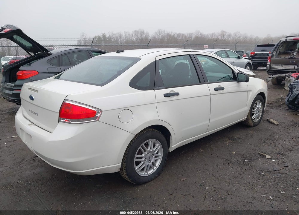 2010 FORD FOCUS SE VIN: 1FAHP3FN7AW222171