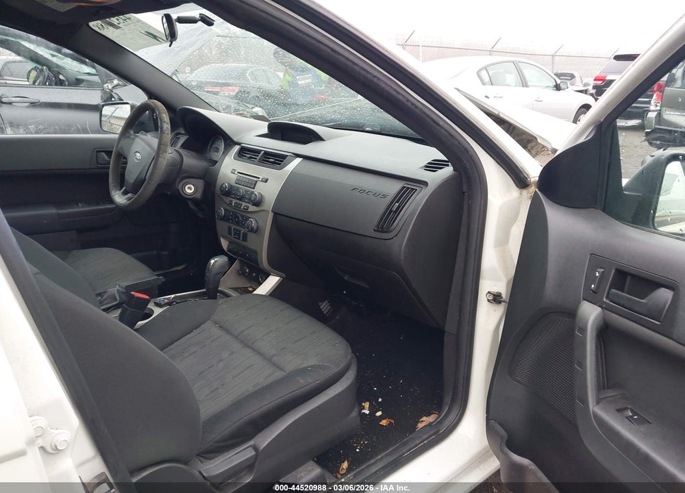 2010 FORD FOCUS SE VIN: 1FAHP3FN7AW222171