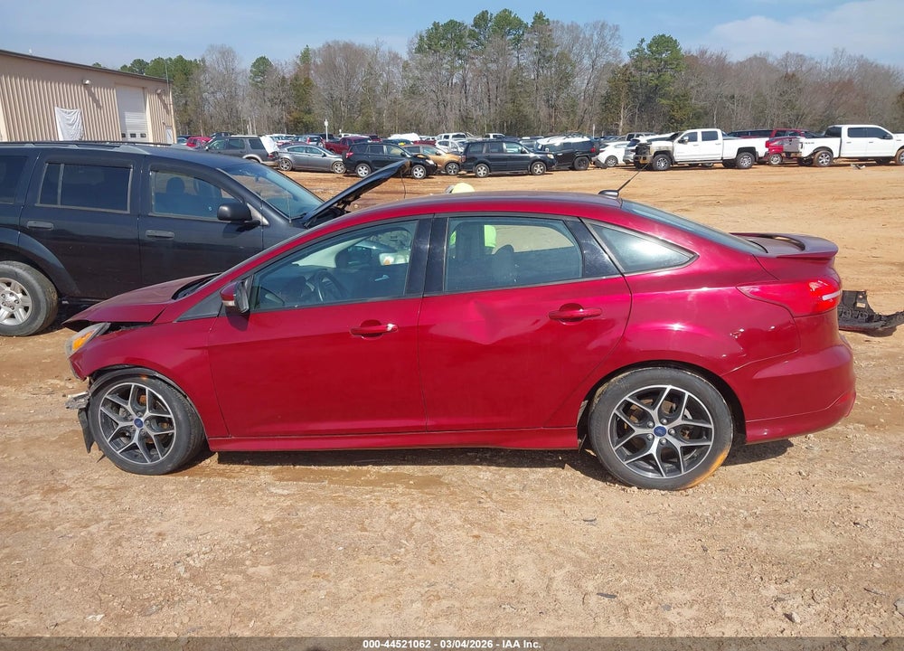 2015 FORD FOCUS SE VIN: 1FADP3F21FL322179