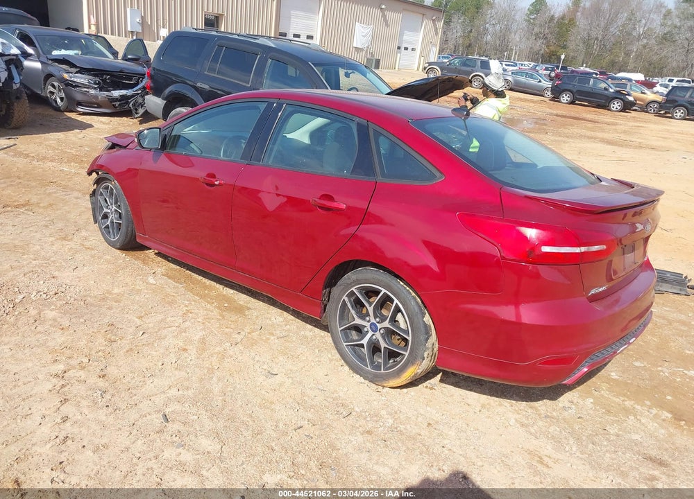 2015 FORD FOCUS SE VIN: 1FADP3F21FL322179