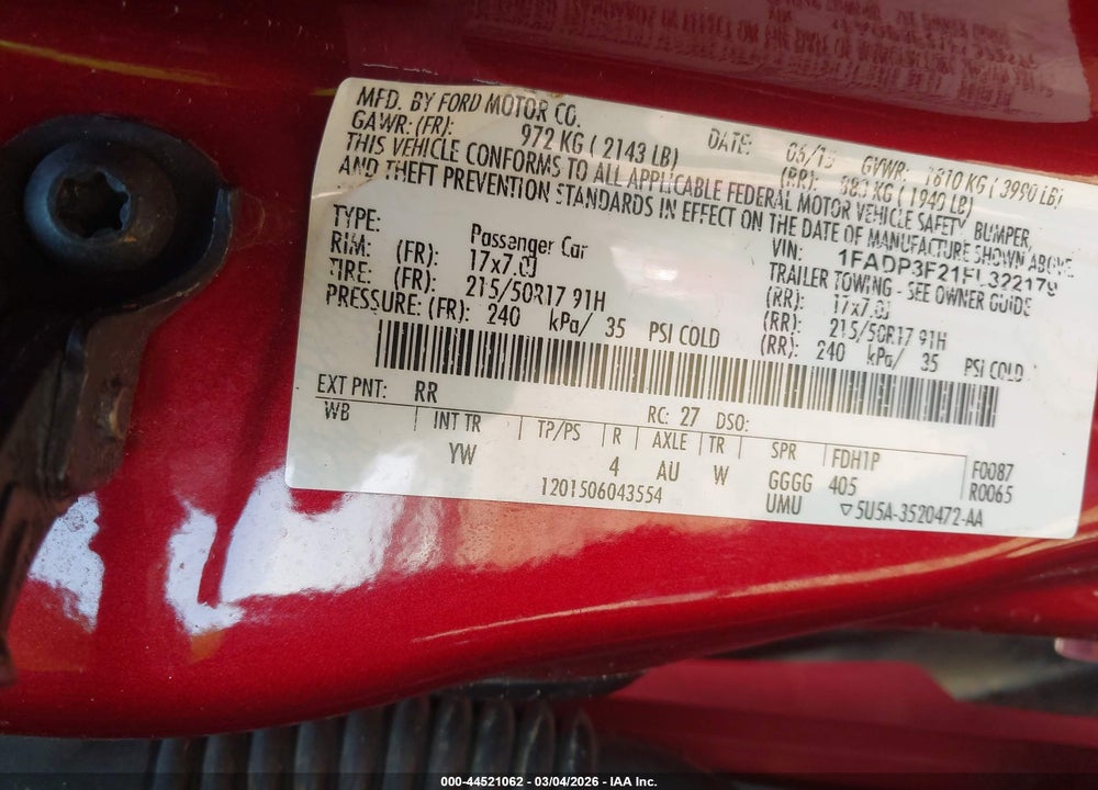 2015 FORD FOCUS SE VIN: 1FADP3F21FL322179