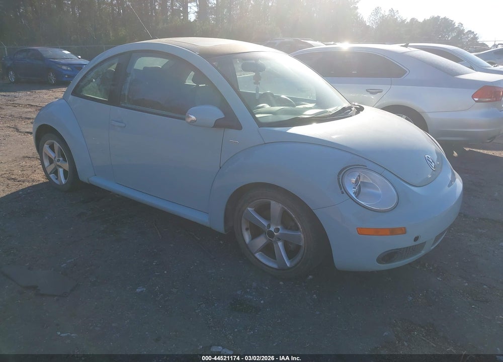 2010 VOLKSWAGEN NEW BEETLE 2.5L FINAL EDITION VIN: 3VWRW3AGXAM025485