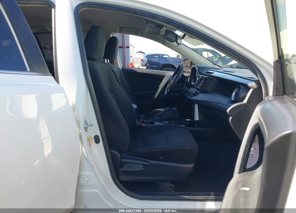 2018 TOYOTA RAV4 LE VIN: JTMZFREV3JJ159203