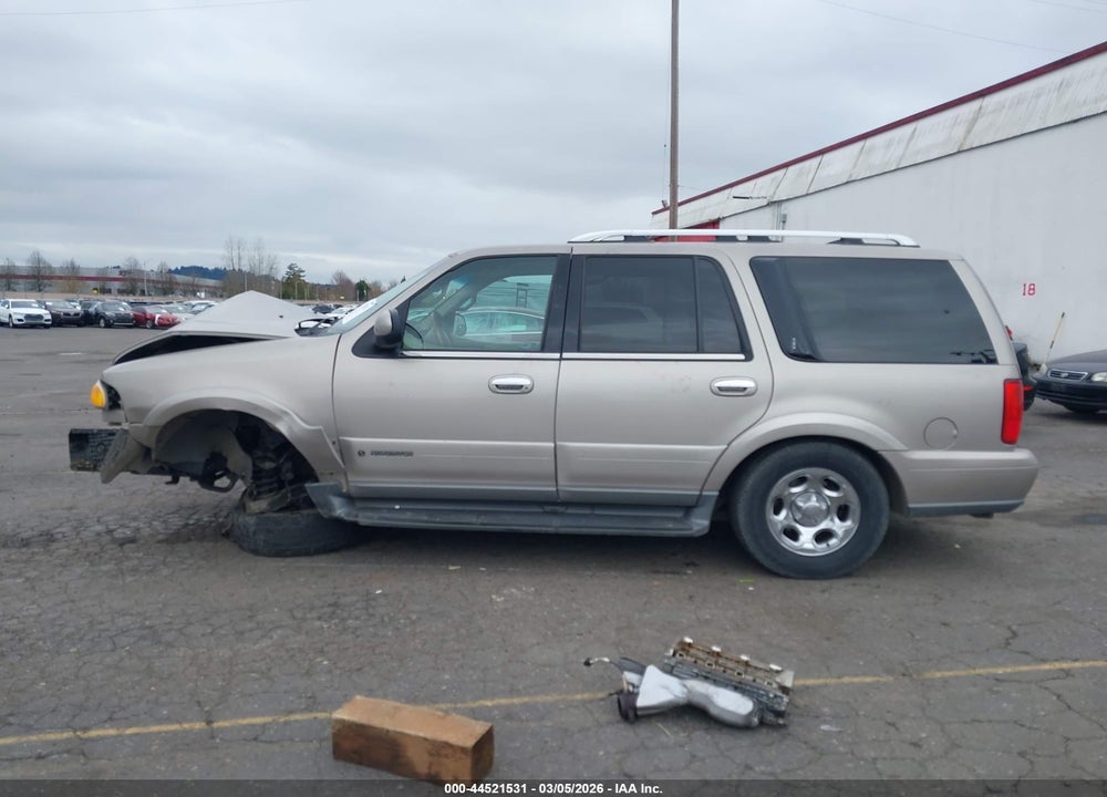 2001 LINCOLN NAVIGATOR VIN: 5LMEU27R81LJ11527