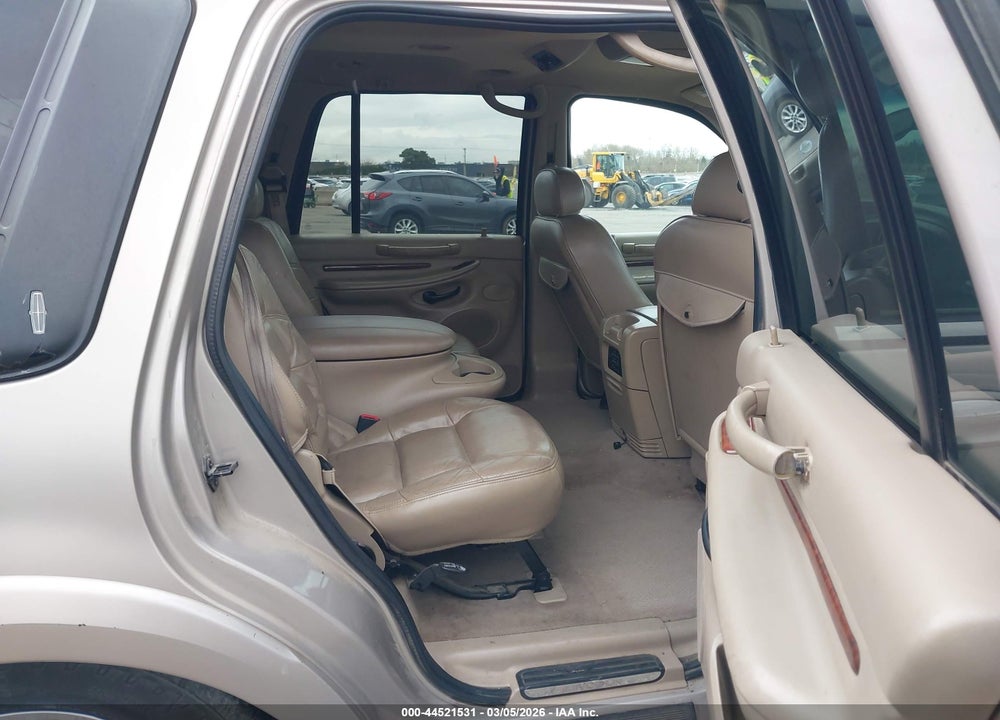 2001 LINCOLN NAVIGATOR VIN: 5LMEU27R81LJ11527