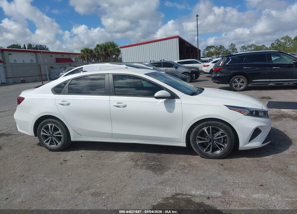 2024 KIA FORTE LXS VIN: 3KPF24ADXRE728930