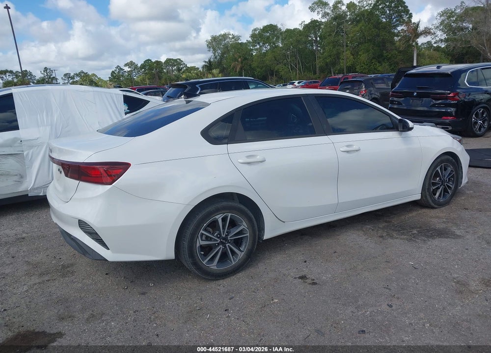 2024 KIA FORTE LXS VIN: 3KPF24ADXRE728930
