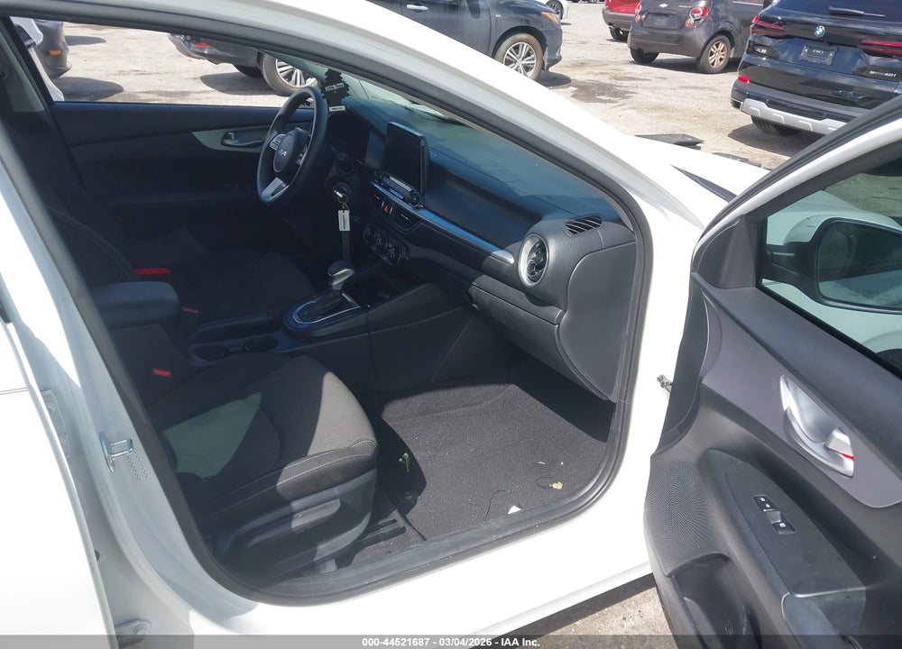 2024 KIA FORTE LXS VIN: 3KPF24ADXRE728930