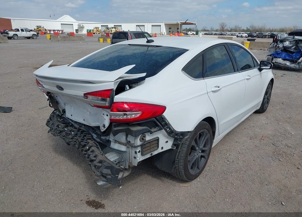 2018 FORD FUSION SE VIN: 3FA6P0HD1JR252585