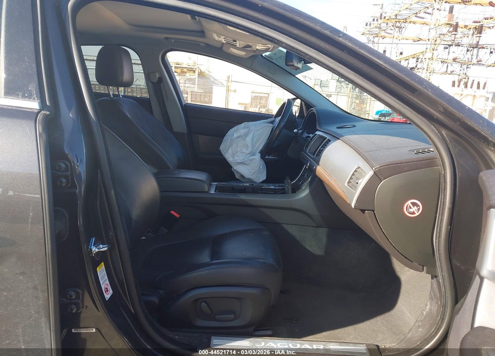 2014 JAGUAR XF I4 T VIN: SAJWA0ES7EPU16287