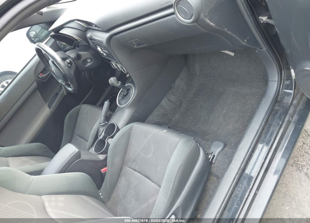 2011 SCION TC VIN: JTKJF5C70B3001636
