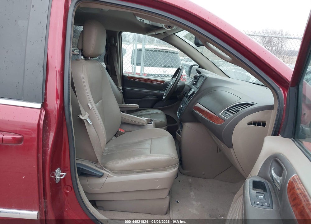2016 CHRYSLER TOWN & COUNTRY TOURING VIN: 2C4RC1BG5GR252941