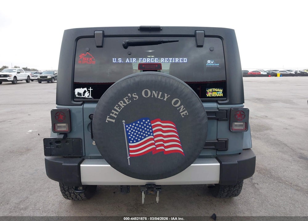2015 JEEP WRANGLER UNLIMITED SAHARA VIN: 1C4BJWEG4FL528503