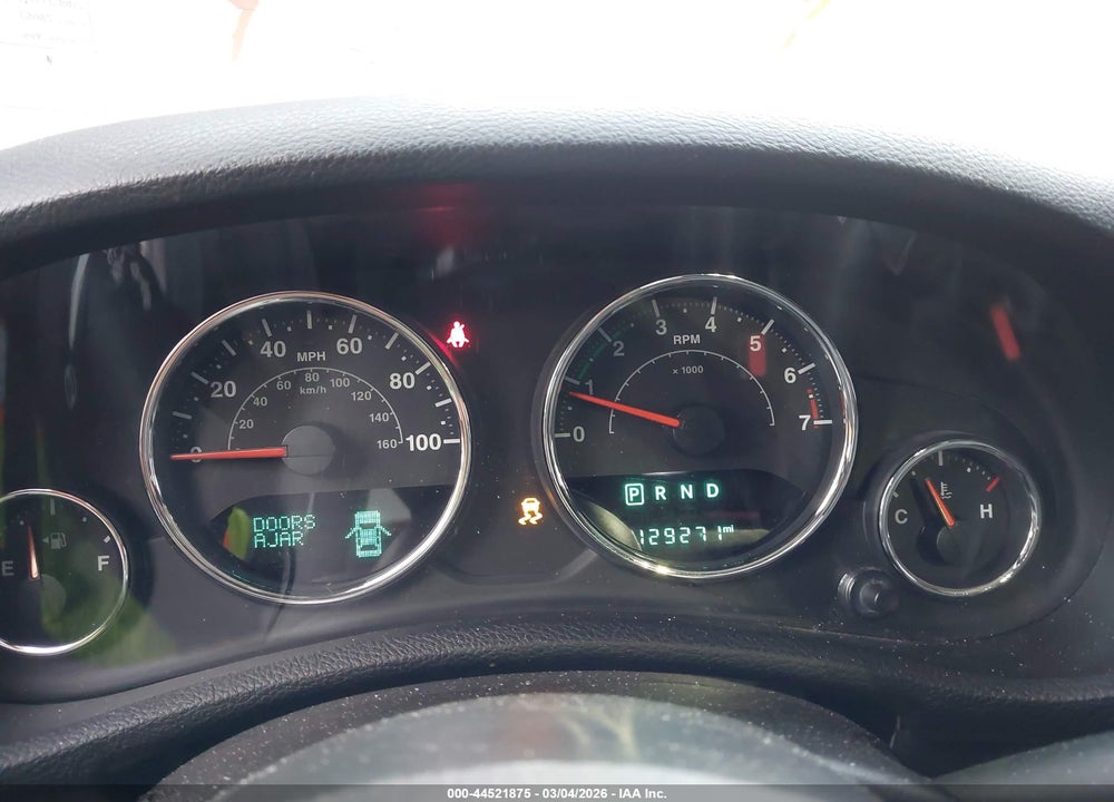 2015 JEEP WRANGLER UNLIMITED SAHARA VIN: 1C4BJWEG4FL528503