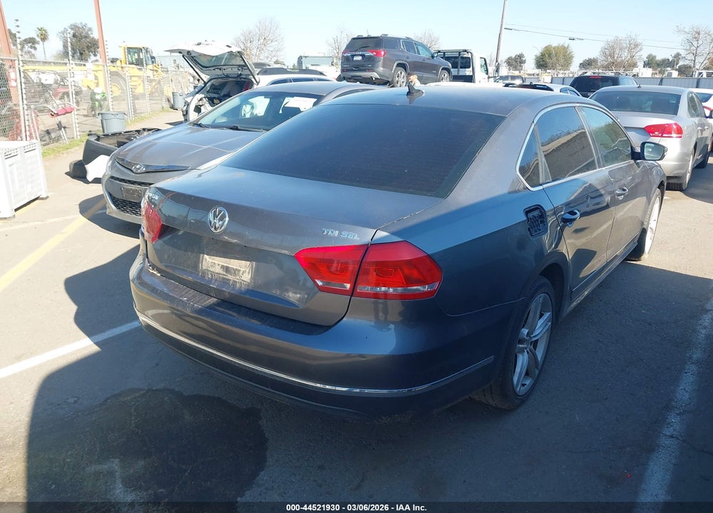 2013 VOLKSWAGEN PASSAT 2.0L TDI SEL PREMIUM VIN: 1VWCN7A3XDC094180