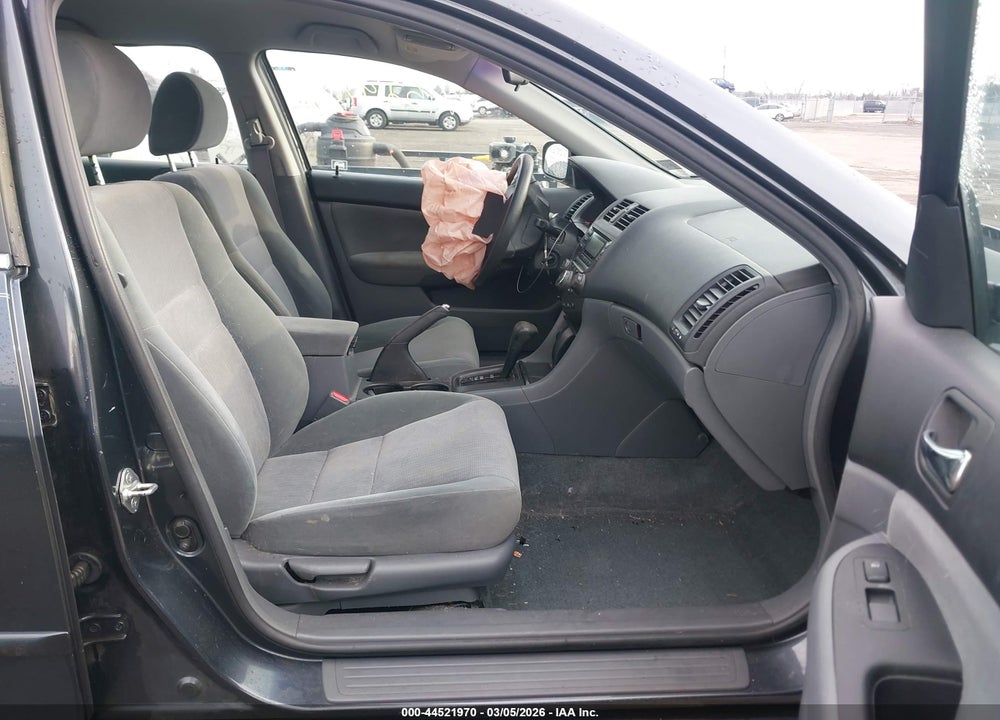 2004 HONDA ACCORD 2.4 LX VIN: 1HGCM56324A014046