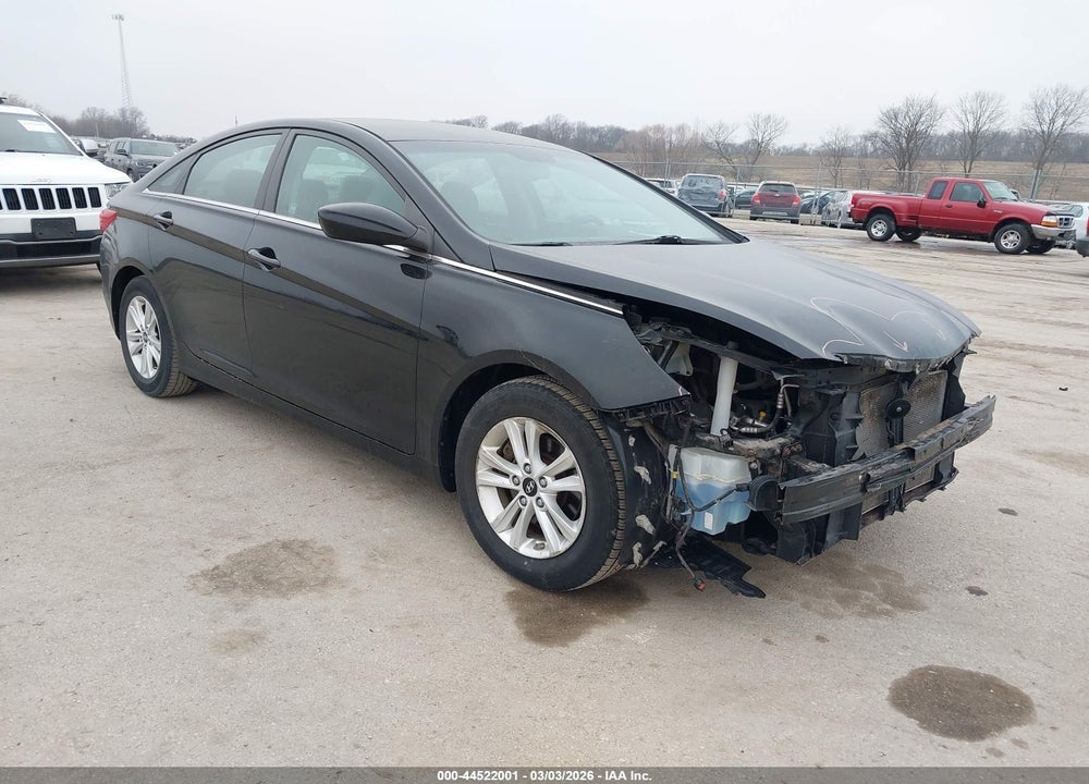 2013 HYUNDAI SONATA GLS VIN: 5NPEB4AC3DH724256