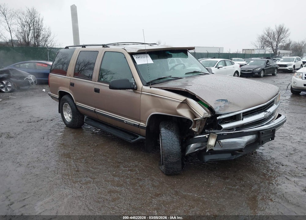 1996 CHEVROLET TAHOE K1500 VIN: 1GNEK13R1TJ337928