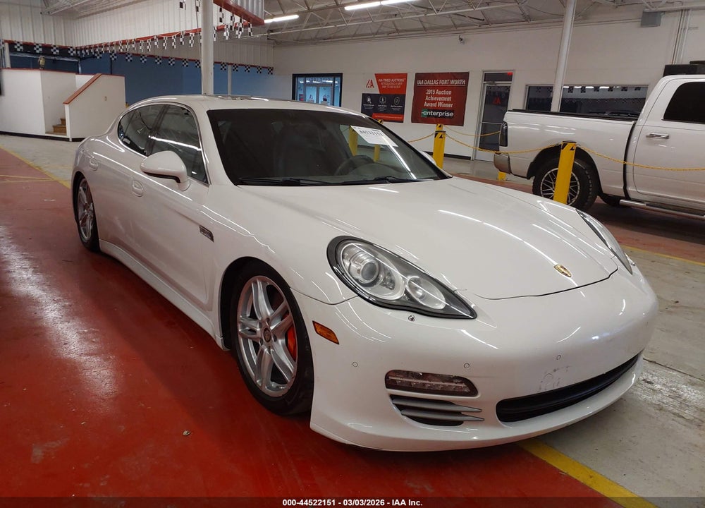2011 PORSCHE PANAMERA 4S VIN: WP0AB2A72BL062930